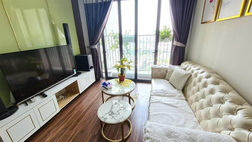 Hàng hiếm pegasuite 1 2pn 60m2, có nội thất 3.8 tỷ