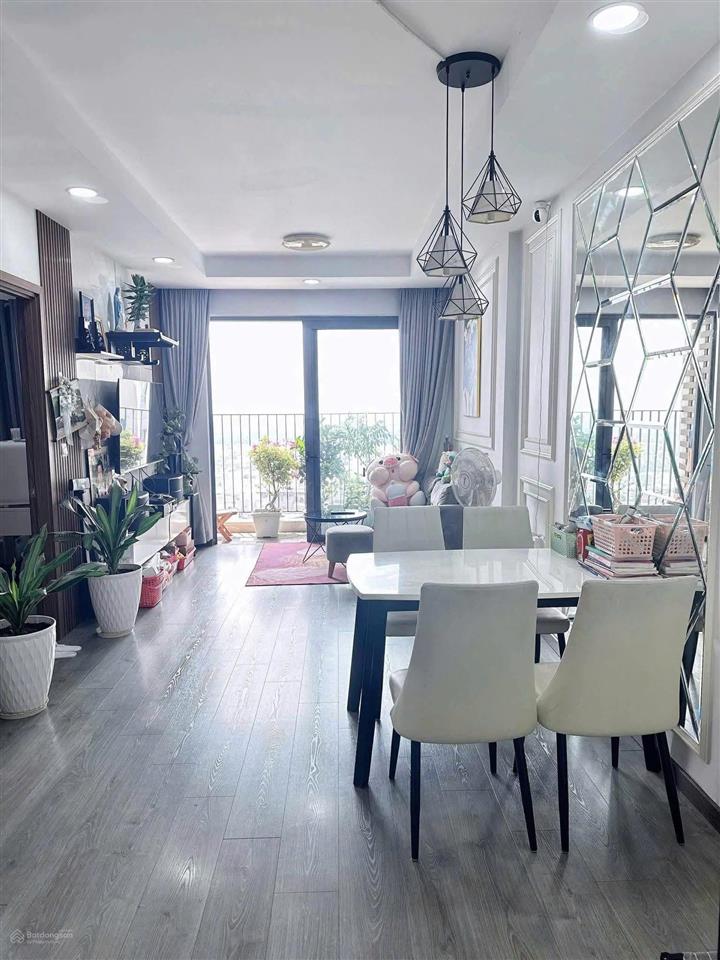 Hàng hiếm pegasuite 1 2pn 60m2, có nội thất 3.8 tỷ