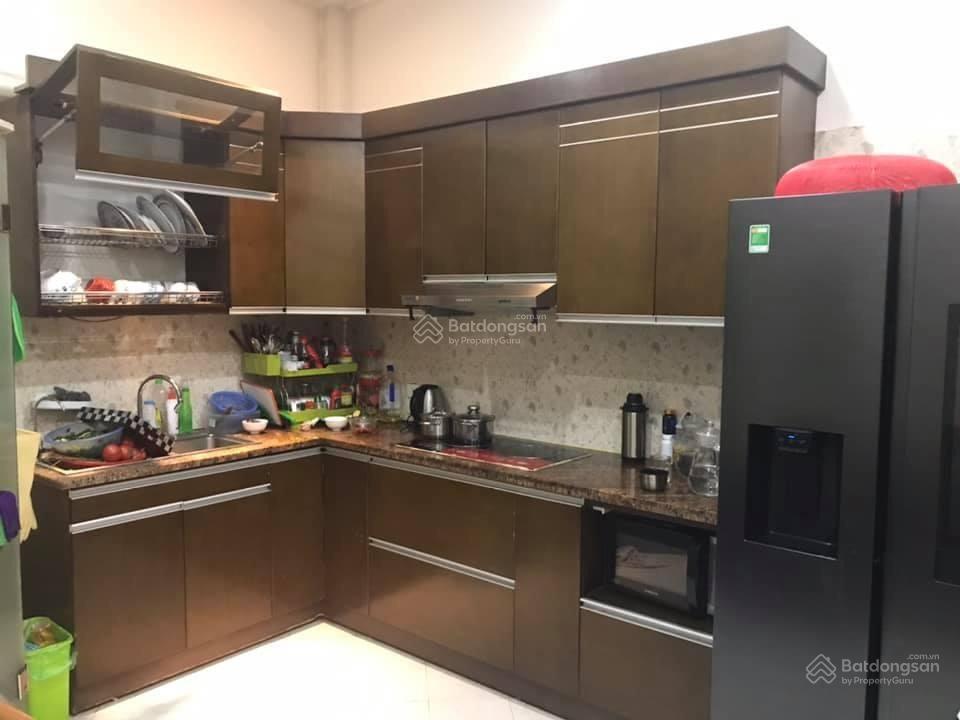 Cho thuê nhà riêng phân lô ngõ 47 nguyên hồng dt 65m2 * 4 tầng giá 18 tr ngõ ô tô tránh vỉa hè