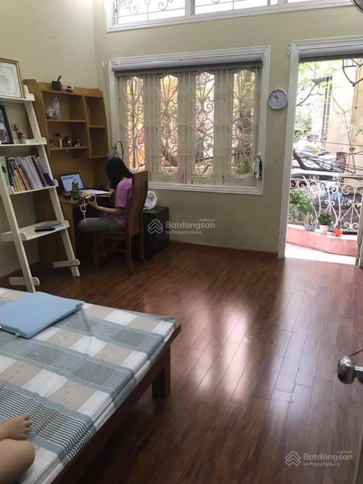 Cho thuê nhà riêng phân lô ngõ 47 nguyên hồng dt 65m2 * 4 tầng giá 18 tr ngõ ô tô tránh vỉa hè