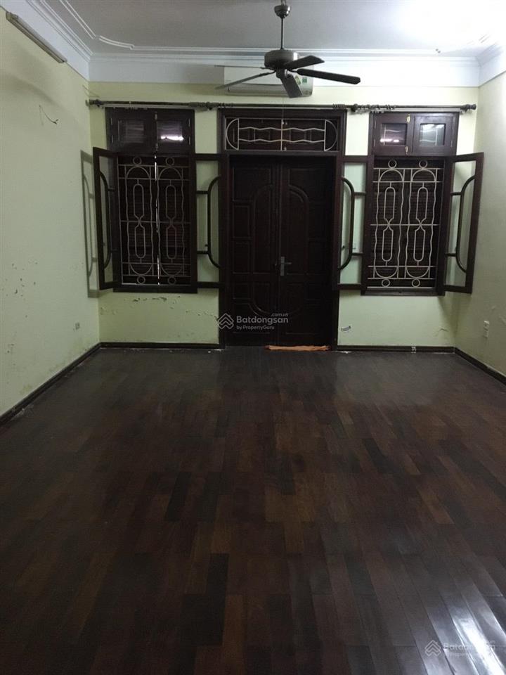 Cho thuê nhà riêng phân lô ngõ 61 hoàng cầu dt 75m2 * 5 tầng mt 5m ngõ thông ô tô vỉa hè rộng