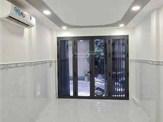 Hẻm xe hơi, cách mạng tháng 8  quận 10  chỉ 4.35 tỷ  3.5m x 7.5m  cách mặt tiền chỉ 3 căn nhà.