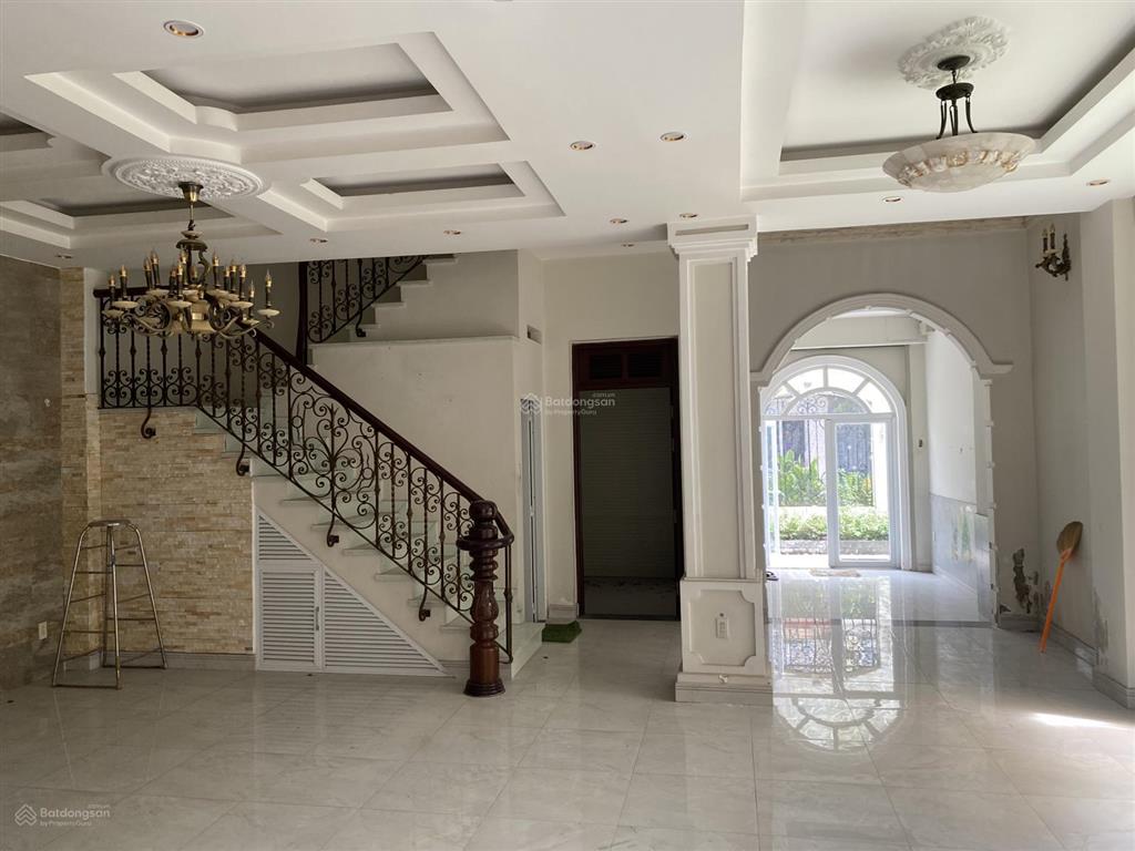 Bán nhà đường n9, khu dân cư d2d, thống nhất, biên hòa, đồng nai. dt 16 x 18m. đất ở. giá 23,5 tỷ