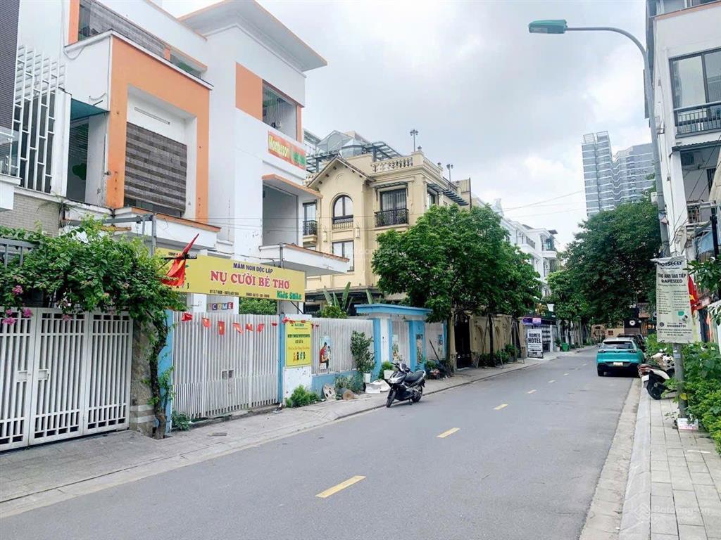 Cho thuê biệt thự ngoại giao đoàn 250m2*3t đồ cb, giá 65tr/th.  0339 937 ***