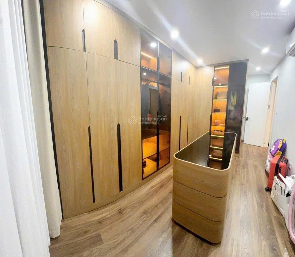 Cho thuê liền kề ngõ 40 xuân la 105m2 * 5t, nội thất cơ bản,  0339 937 ***