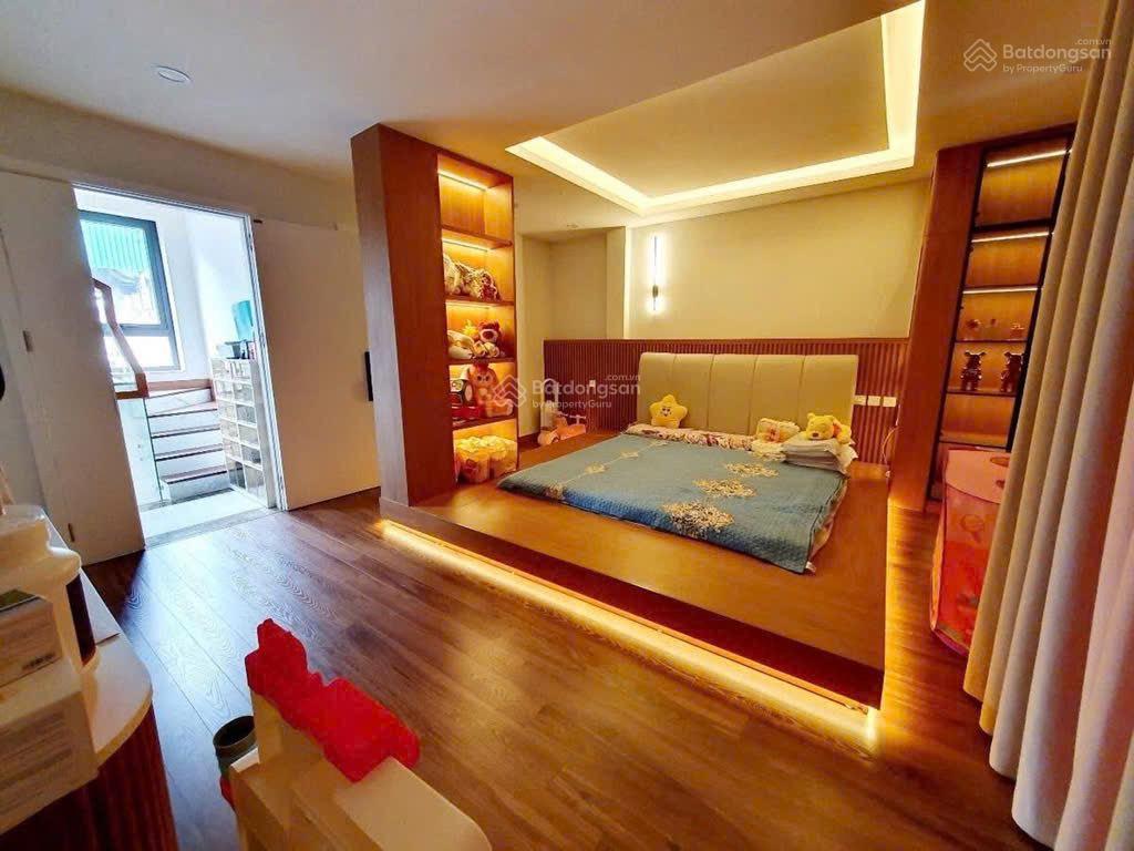 Cho thuê liền kề ngõ 40 xuân la 105m2 * 5t, nội thất cơ bản,  0339 937 ***