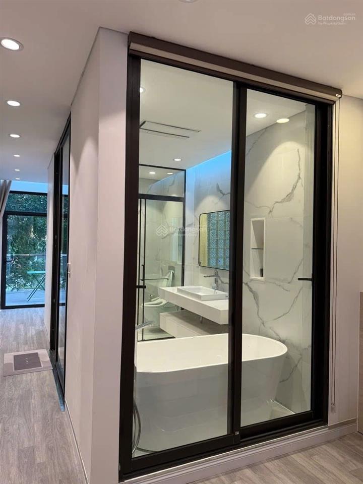 Cho thuê liền kề starlake giá 45tr/t 135m2x4tầng thang máy  0339 937 ***.