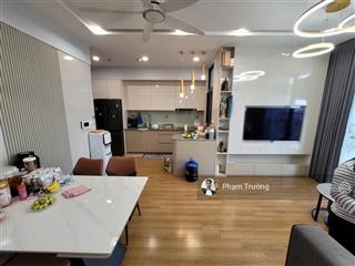 Bán căn hộ chung cư vinhomes metropolis  liễu giai m2 2pn, 2wc view cả 2 hồ giảng võ và ngọc khánh
