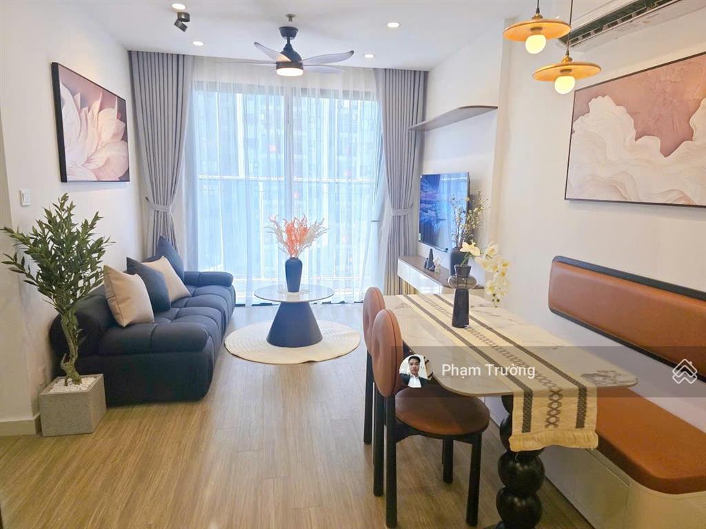 Bán căn hộ i1 2pn view hồ ban công đông bắc hướng mát 55m2 giá chỉ 5,2 tỷ