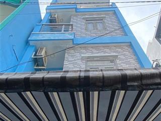 Nhà bán hẽm 3,5m đường lê thị bạch cát . diện tích  3,8 x 10m.