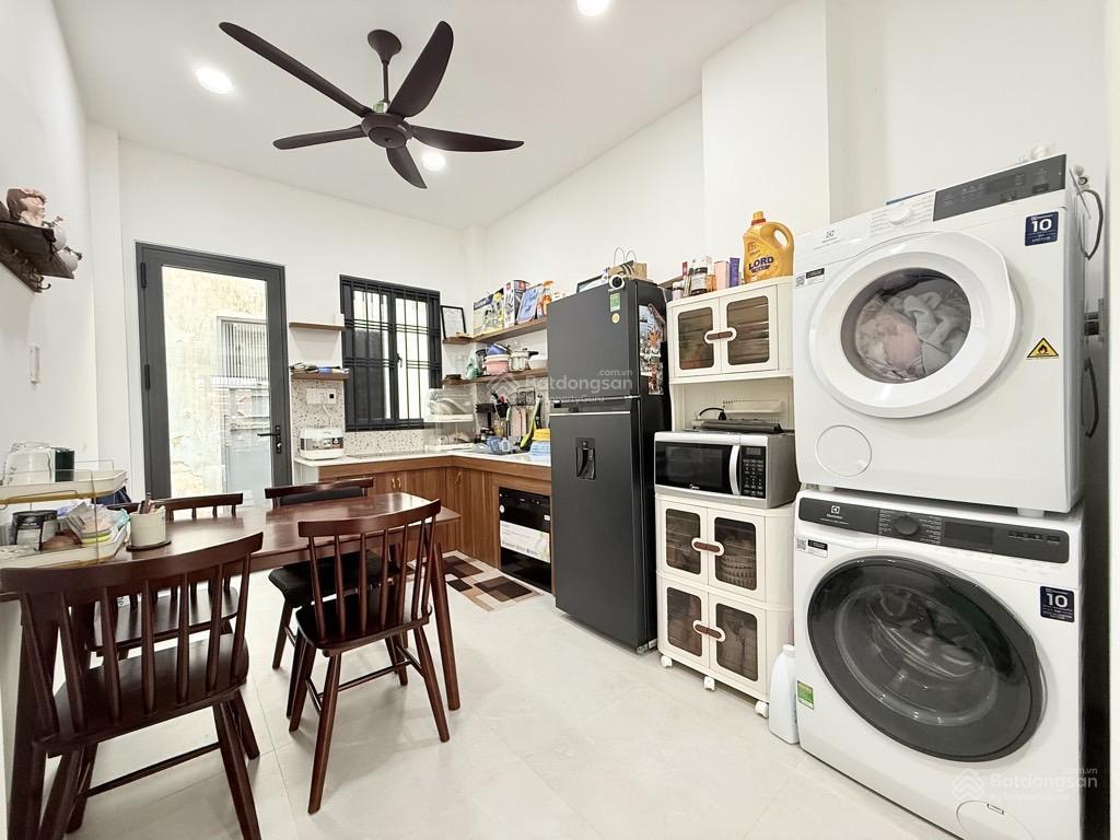 Bán nhà mặt tiền kd giáp phan đăng lưu  100m2 sd  2 tầng btct  khu cao tầng  chỉ 6.x tỷ
