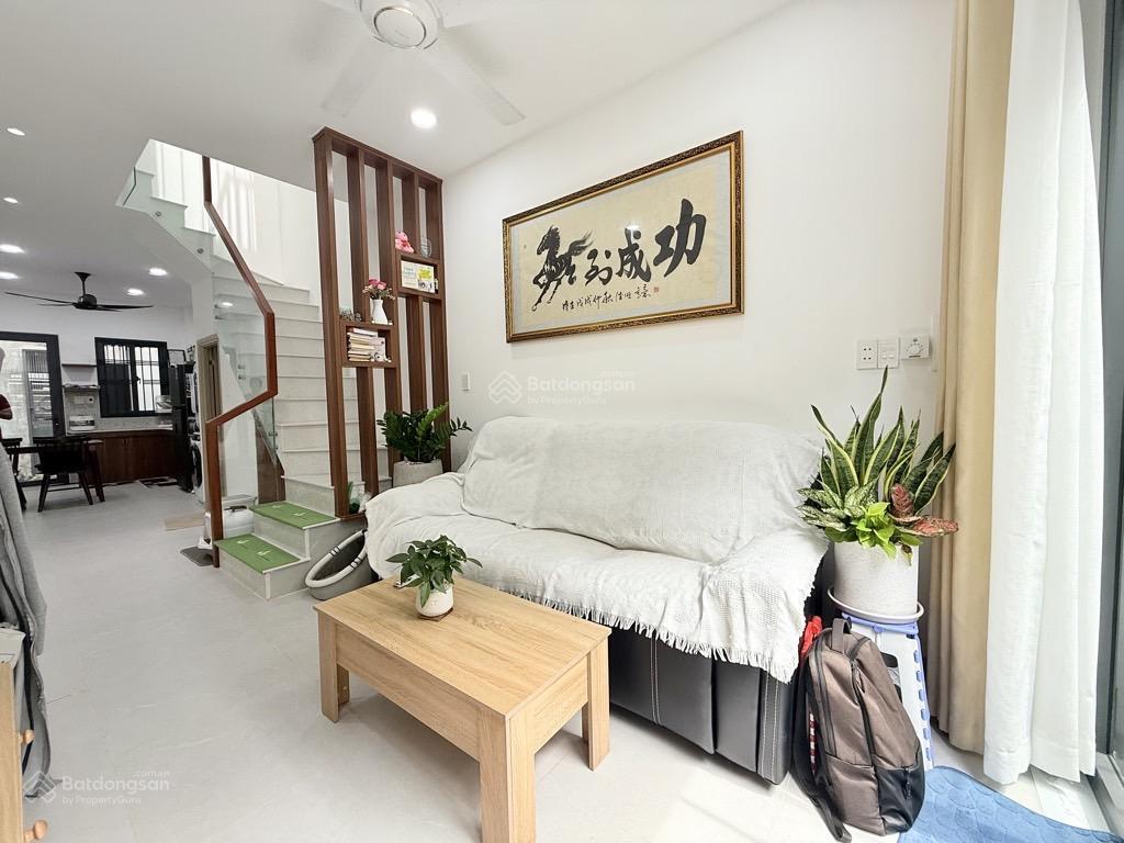 Bán nhà mặt tiền kd giáp phan đăng lưu  100m2 sd  2 tầng btct  khu cao tầng  chỉ 6.x tỷ