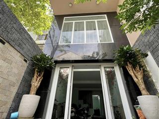Chính chủ cần bán gấp nhà 4 tầng chỉ 5.8 tỷgiáp q1, gần 40m2 đất đường phan văn trị