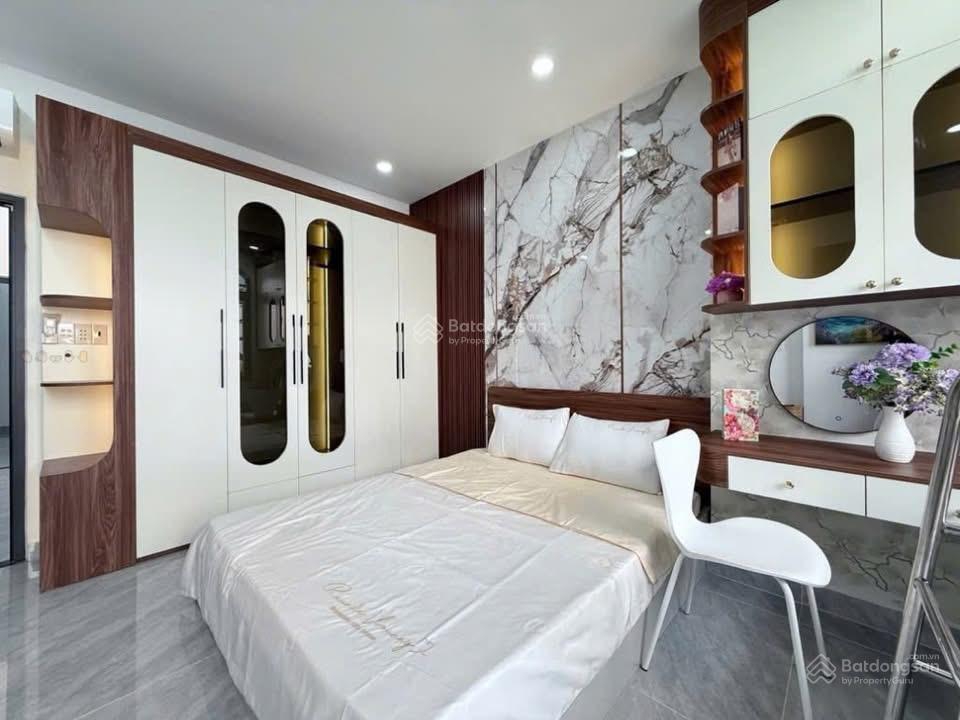 Cực rẻ! bán nhà đẹp chu văn an 50m² 4 tầng 5pn hẻm xe hơi sát mt  full nội thất