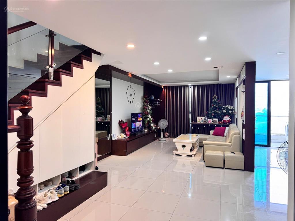 Chính chủ bán căn duplex tầng 6 golden land 275 nguyễn trãi 118m2 full nội thất cao cấp