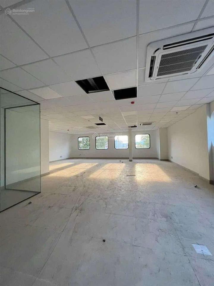 Cho thuê toà nhà 1250m2 mặt tiền chiều ngang lớn trung tâm ninh kiều, cần thơ