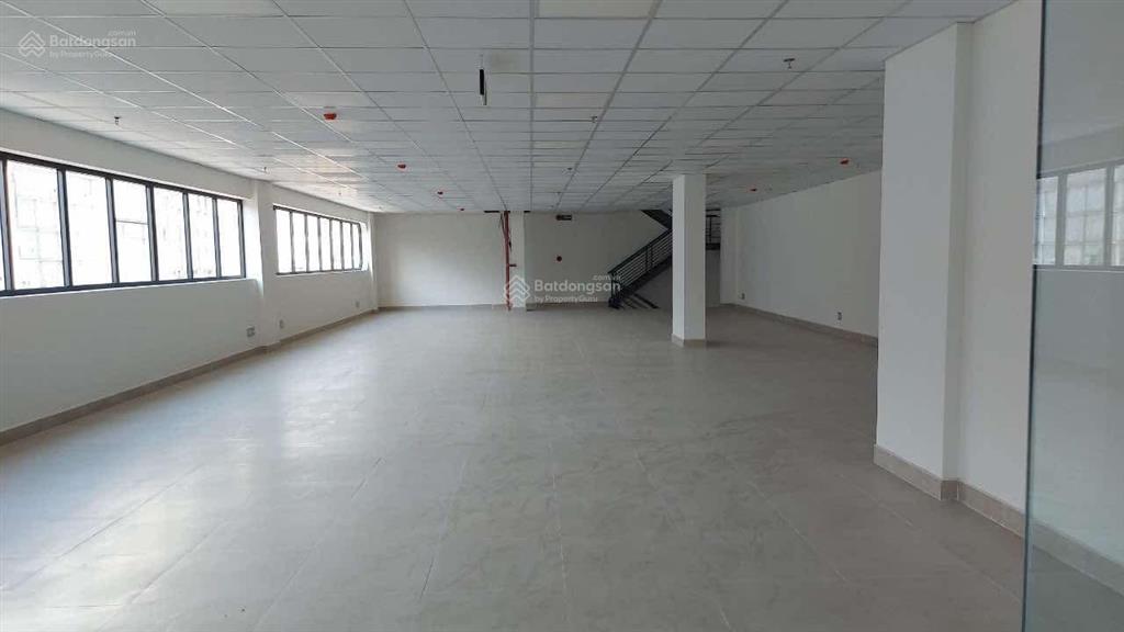 Cho thuê toà nhà 1250m2 mặt tiền chiều ngang lớn trung tâm ninh kiều, cần thơ