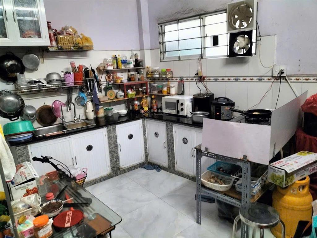 Bán nhà 4 tầng, ngang 4.2m bông sao p5  q8