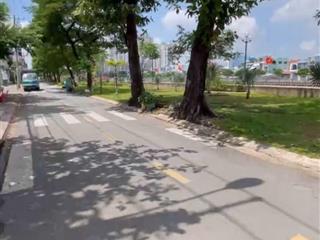 Bán nhà 2 mặt tiền hoàng sĩ khải p14q8