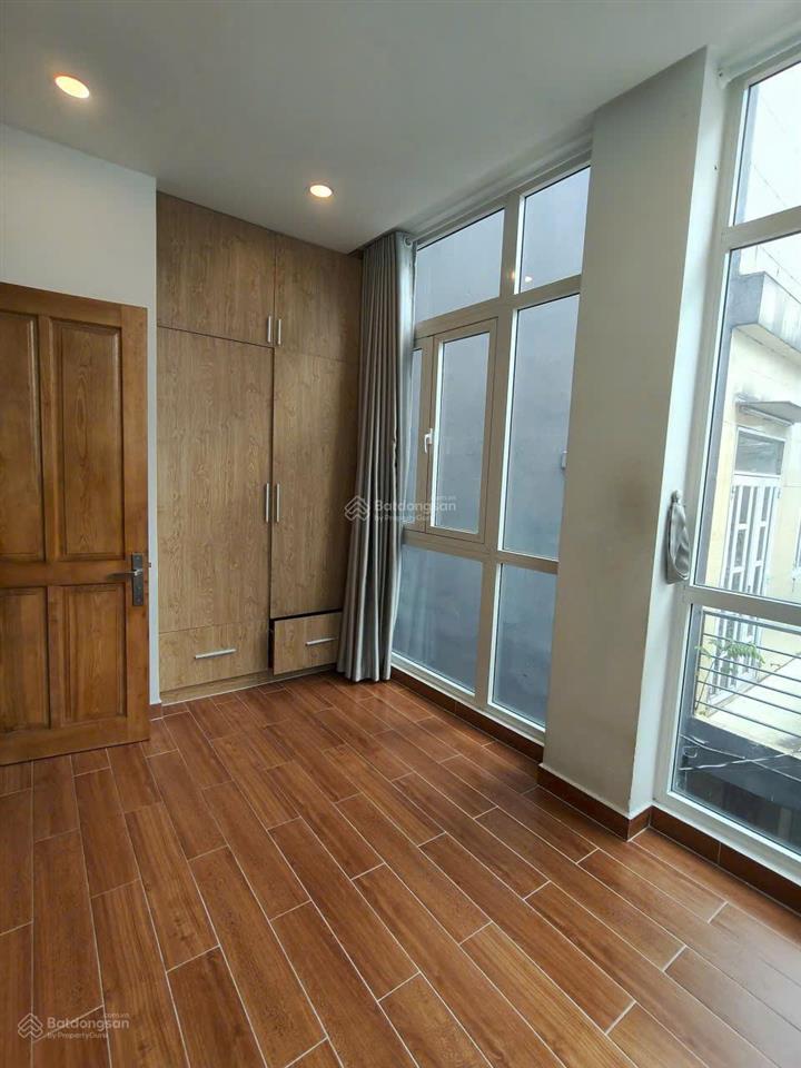 Bán nhà 4 tầng sát măt tiền hưng phú p9q8