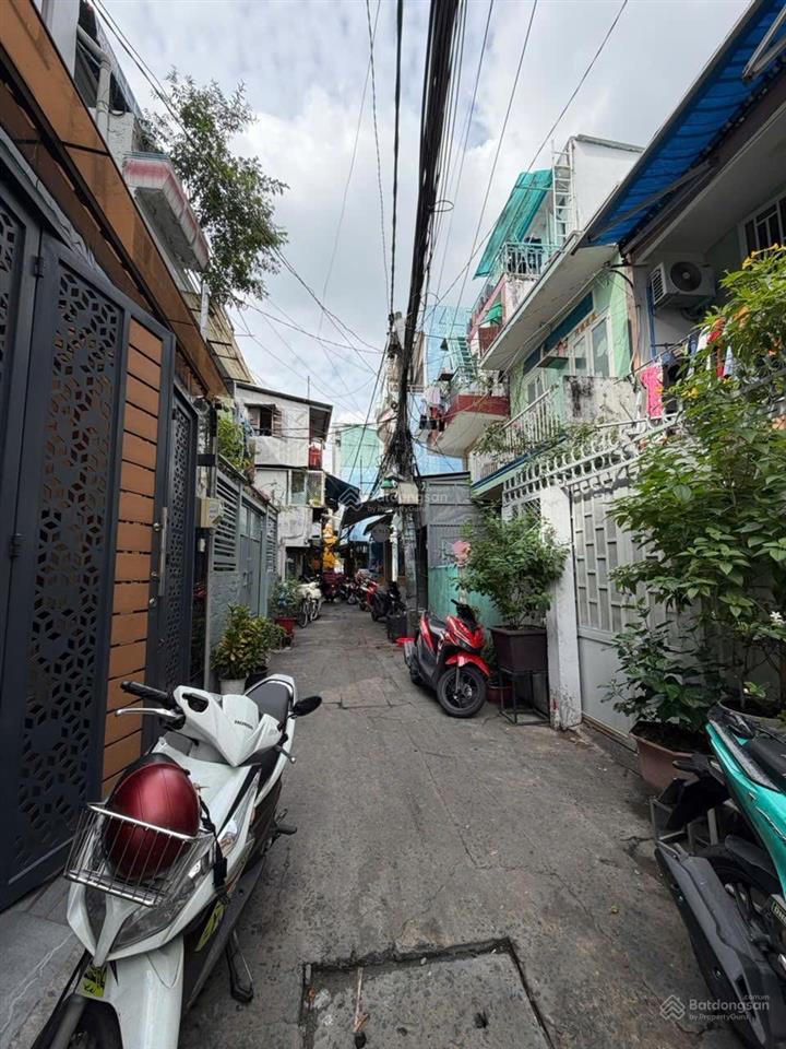 Bán chdv 5 tầng bình đông p13q8, gần cầu chà và