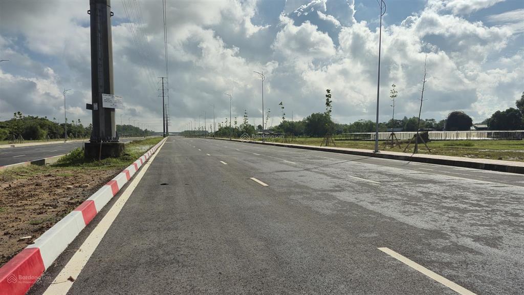 101m2 mặt tiền đường nguyễn ái quốc nối thẳng cổng sân bay long thành