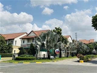 Cần bán biệt thự đơn lập 450m2 siêu đẹp, giá đầu tư kế siêu thị aeon mall bình dương