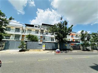 Cần bán gấp nhà phố 150m2 xây 3 tầng giá chỉ 7,3 tỷ gần đường d33 khu dân cư việt sing, bình dương