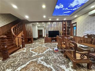 Chủ chuyển công tác cần bán villa 300m2 siêu đẹp trục chính gần hồ bơi the oasis 2, thuận an, bd