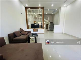 Chủ hạ giá cần bán biệt thự 150m2 đối diện hồ bơi tại khu làng chuyên gia oasis, bình dương