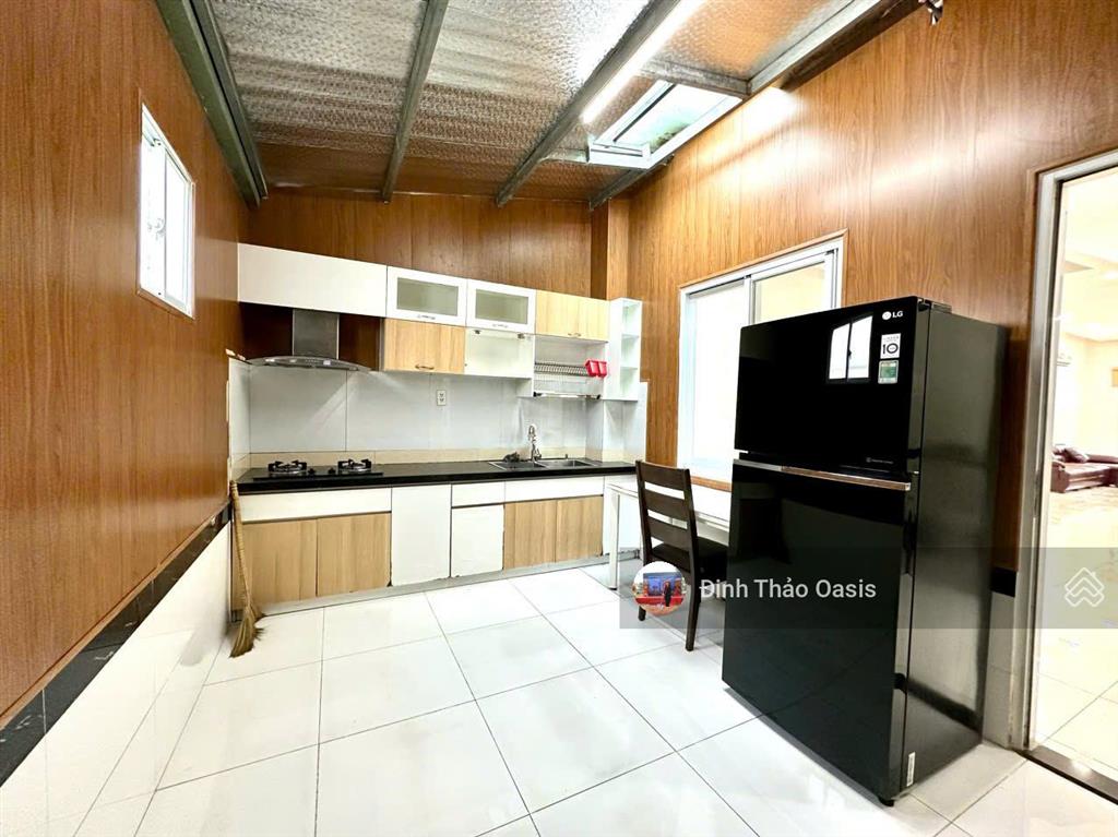 Chủ kẹt tiền bán lỗ căn biệt thự 150m2 đang sẵn doanh thu tại oasis, kế siêu thị aeon mall bd
