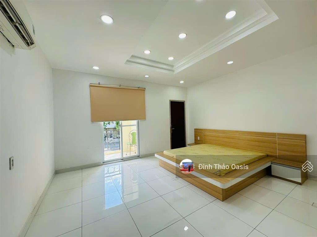 Chủ kẹt tiền bán lỗ căn biệt thự 150m2 đang sẵn doanh thu tại oasis, kế siêu thị aeon mall bd