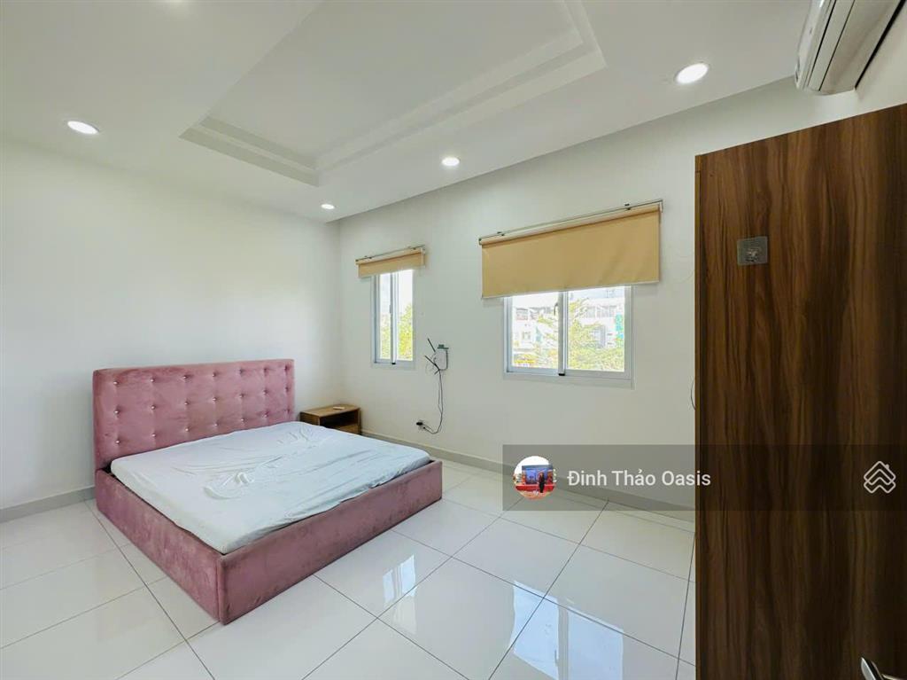 Chủ kẹt tiền bán lỗ căn biệt thự 150m2 đang sẵn doanh thu tại oasis, kế siêu thị aeon mall bd