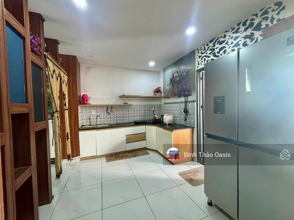 Chủ hạ giá bán nhà phố 85m2 hoàn thiện đẹp giá siêu tốt tại oasis city gần trường đại học việt đức