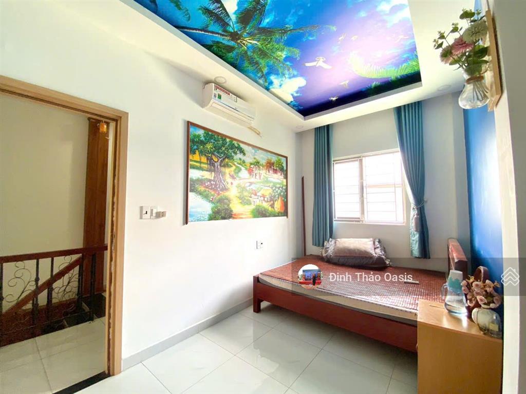 Chủ hạ giá bán nhà phố 85m2 hoàn thiện đẹp giá siêu tốt tại oasis city gần trường đại học việt đức