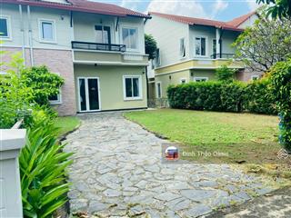 Chủ định cư mỹ cần bán biệt thự 300m2 ngay trục chính tại oasis kế siêu thị aeon mall bd