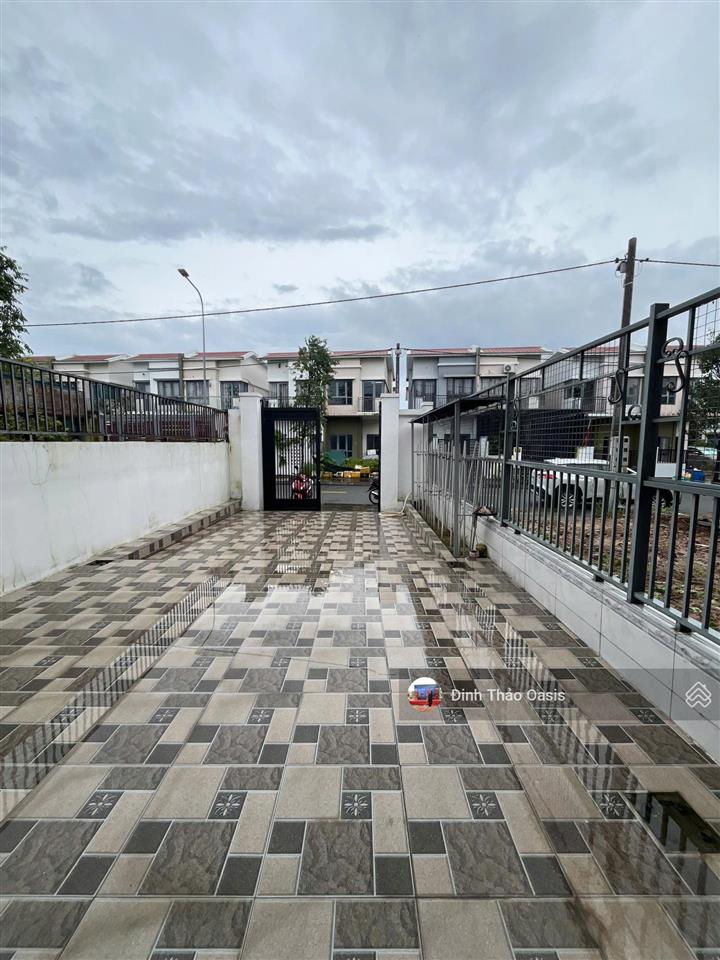 Chủ kẹt tiền cần bán gấp biệt thự oasis city hoàn thiện sẵn diện tích 95,2m2 giá rẻ bất ngờ
