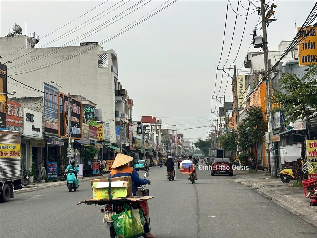 Chủ cần bán gấp 2 lô 200m2 sổ dời giá tốt tại mặt tiền d1, khu dân cư việt sing, thuận an, bd