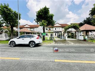 Chủ về đài loan nên cần bán lại biệt thự 300m2 đẹp, giá tốt tại oasis kế siêu thị aeon mall bd