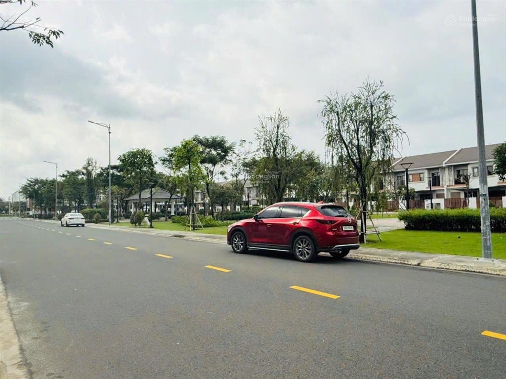 Chính chủ cho thuê biệt thự 4pn4wc, nhà mới 100% tại sun casa central, vsip 2.  0986 196 ***