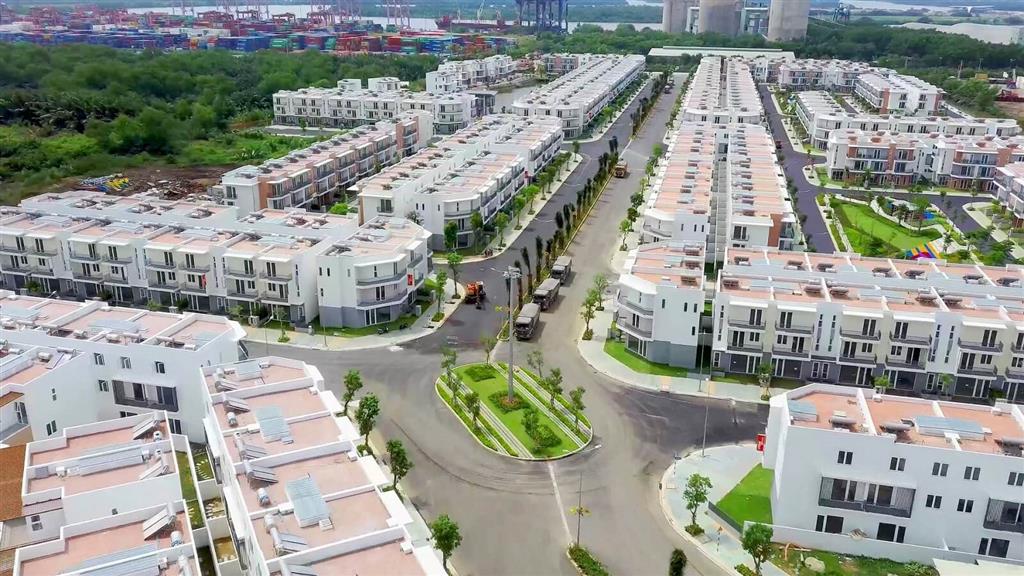 Bán gấp shop house 3 mặt tiền vòng xoay đường đôi đẹp nhất dự án dragon village quận 9