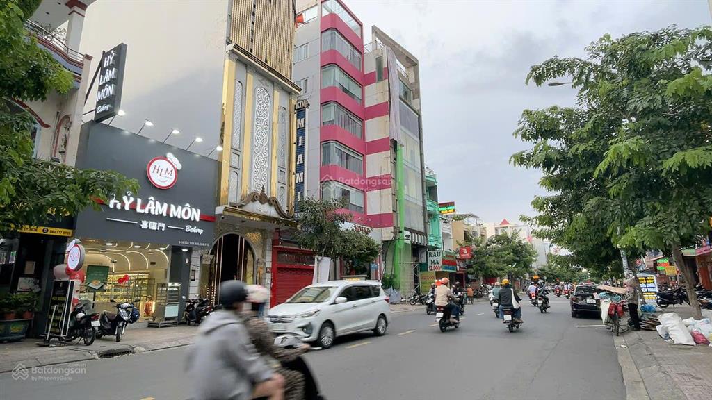 Tòa nhà mặt tiền tân sơn nhì 9.2x22m, ctxd hầm 7 tầng hđ thuê 220tr/th. kinh doanh đắc địa, sầm uất