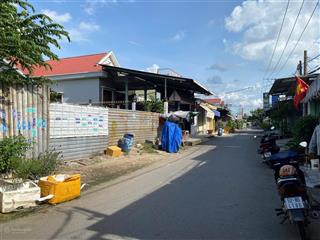 Bán đất mặt tiền ngay chợ liên ấp 123 ngang 13,9m x 26 m, giá bán 20.5 tỷ