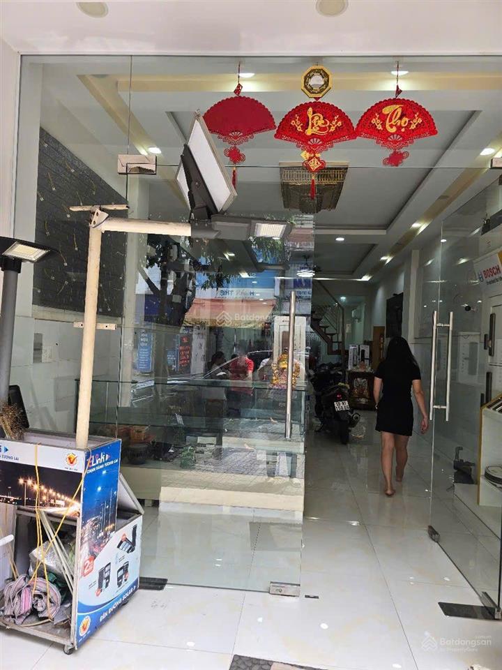 Bán nhà mặt tiền cầu xéo ngang 4m x 20m 1 trệt 1 lầu