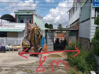 Bán 300m2 nền đất mặt tiền ql 1a giảm 200tr bán gấp