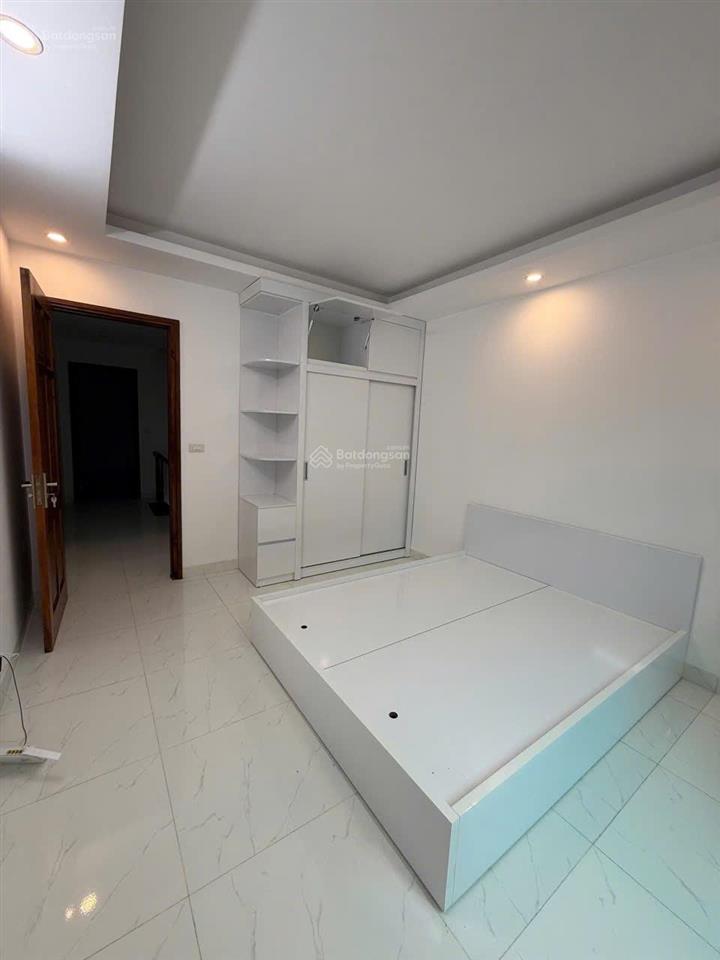 Chỉ từ 6 tỷ sở hữu ngay nhà lai xá 42m2  8 phòng  cho thuê 25tr/tháng  sổ đỏ cc