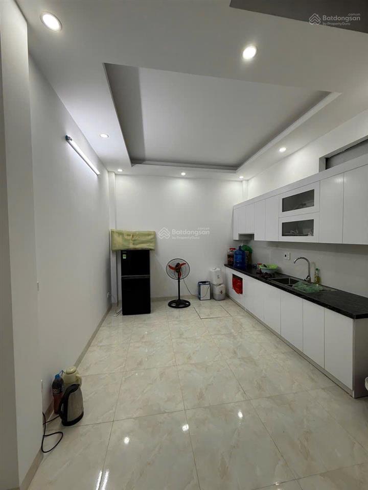 Chỉ từ 6 tỷ sở hữu ngay nhà lai xá 42m2  8 phòng  cho thuê 25tr/tháng  sổ đỏ cc