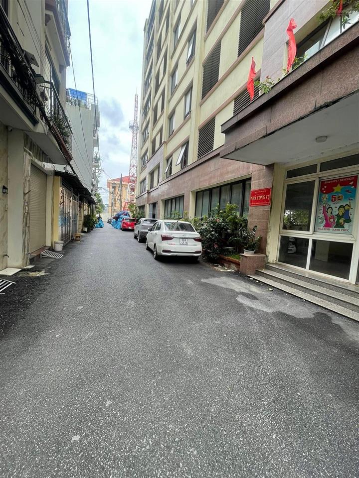 Chỉ từ 5 tỷ có ngay nhà lai xá  lô góc  ngõ ô tô tránh  5 tầng  sổ đỏ cc