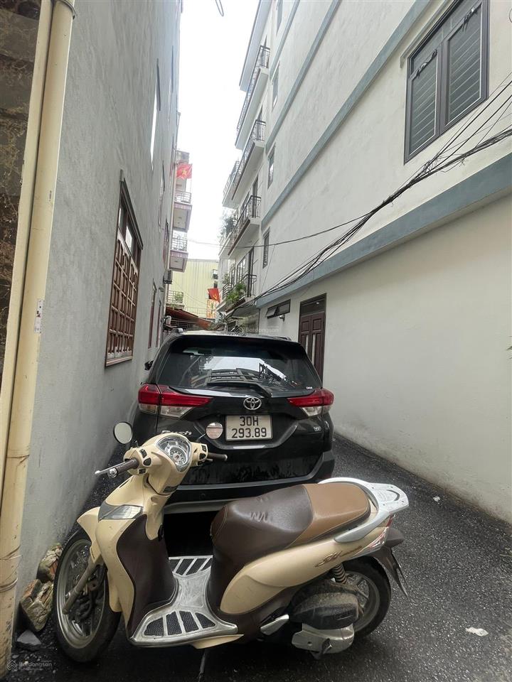 Chỉ từ 5 tỷ có ngay nhà lai xá  lô góc  ngõ ô tô tránh  5 tầng  sổ đỏ cc