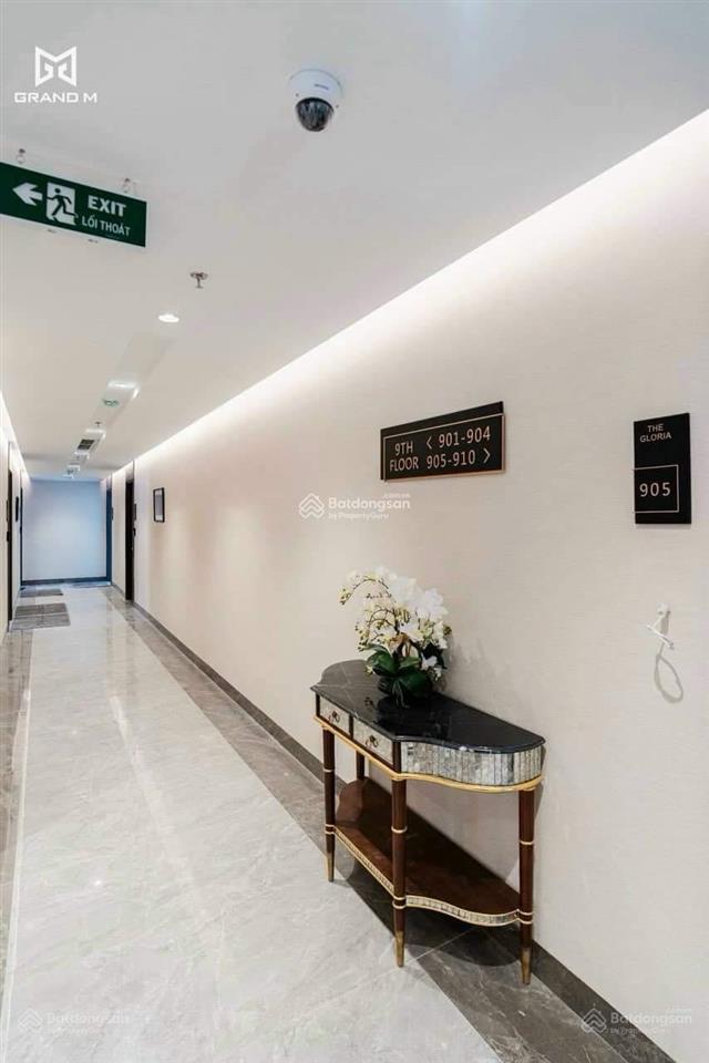 Bán gấp căn 2pn, 57m2 tại gloria số 8 nguyên hồng, đã có sổ, nt full mới tinh. giá 8, x tỷ